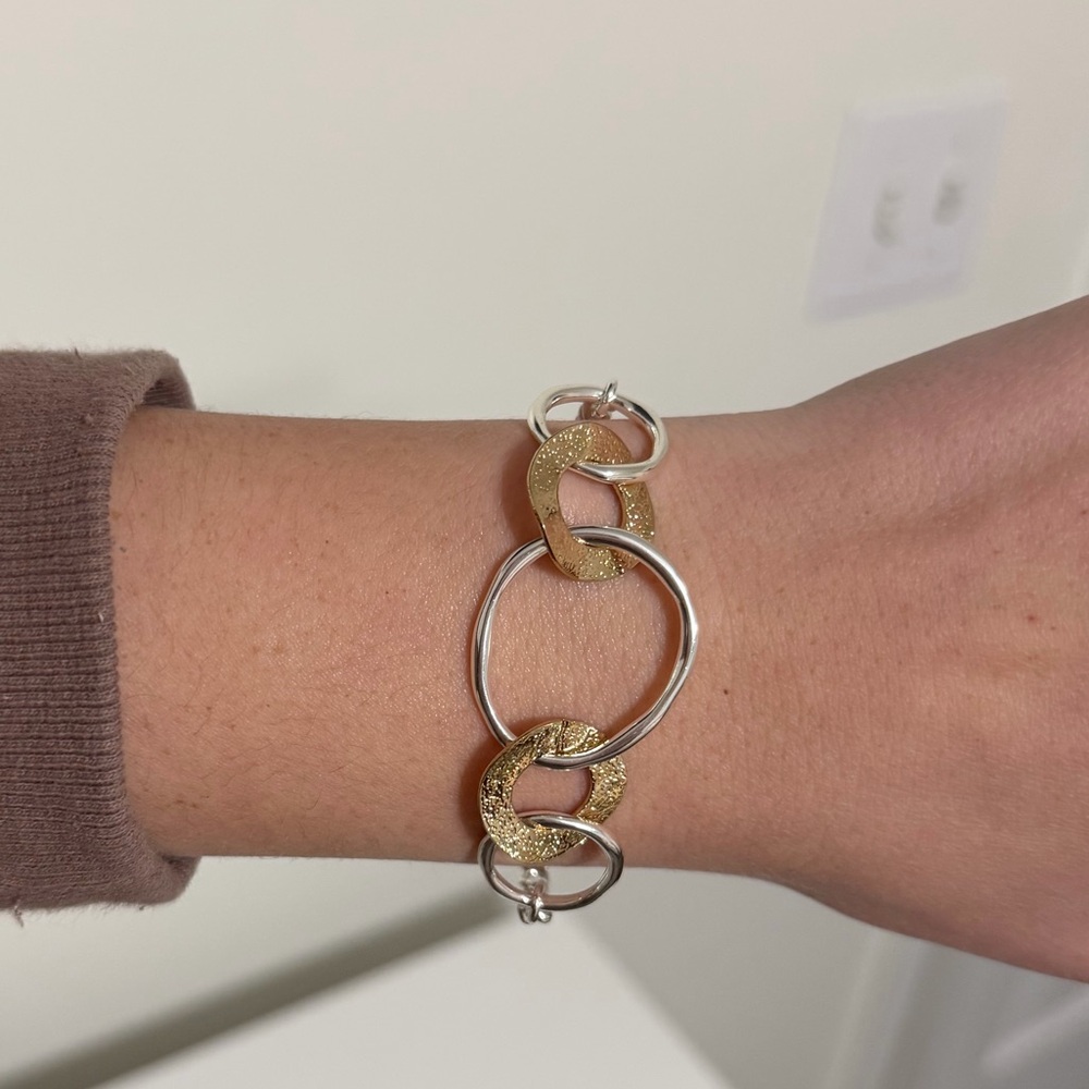 Elegant Gold and Silver Link Bracelet